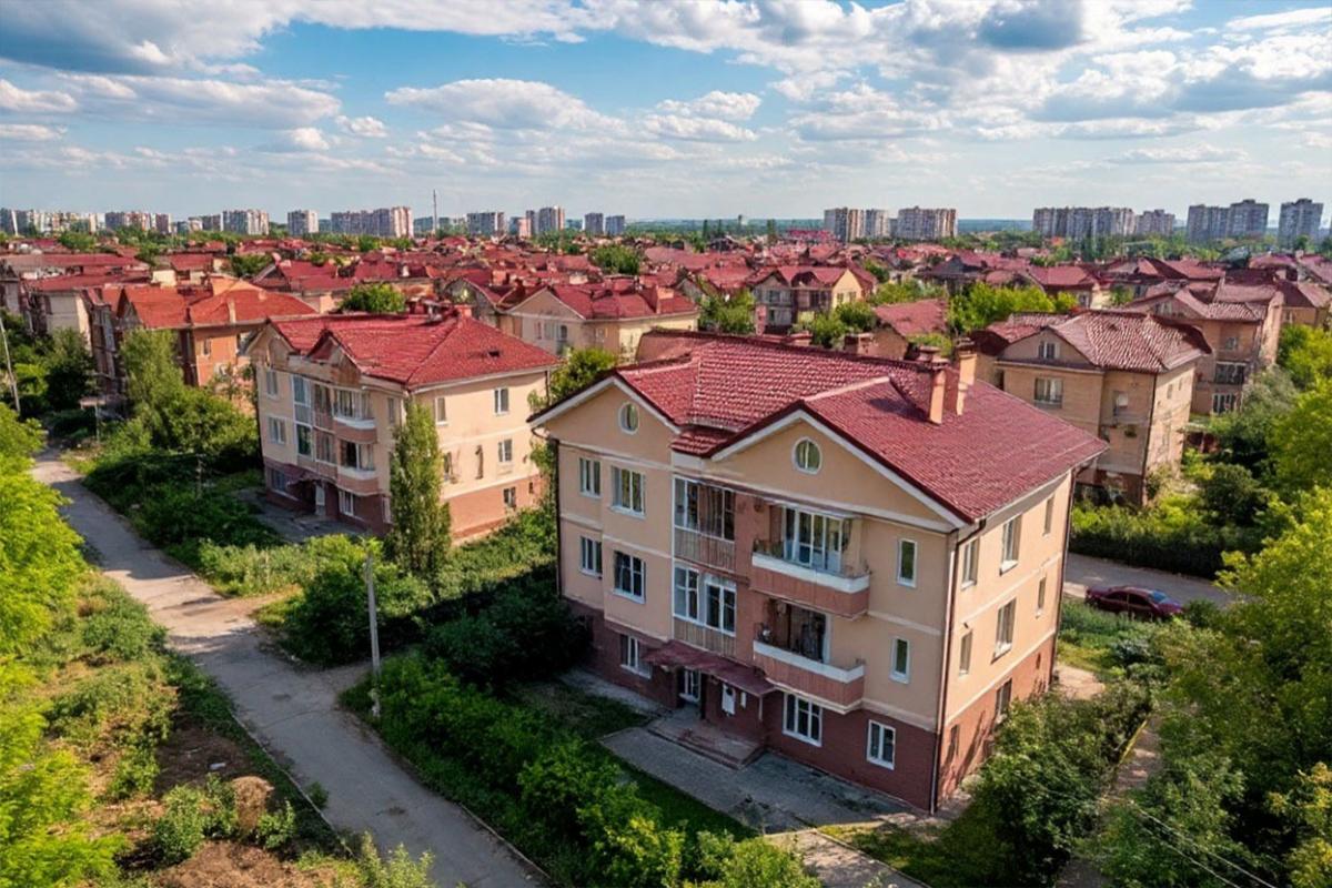 Донбасс раскупают: Пушилин объяснил, почему приезжие массово скупают жилье в ДНР, и кому это выгодно