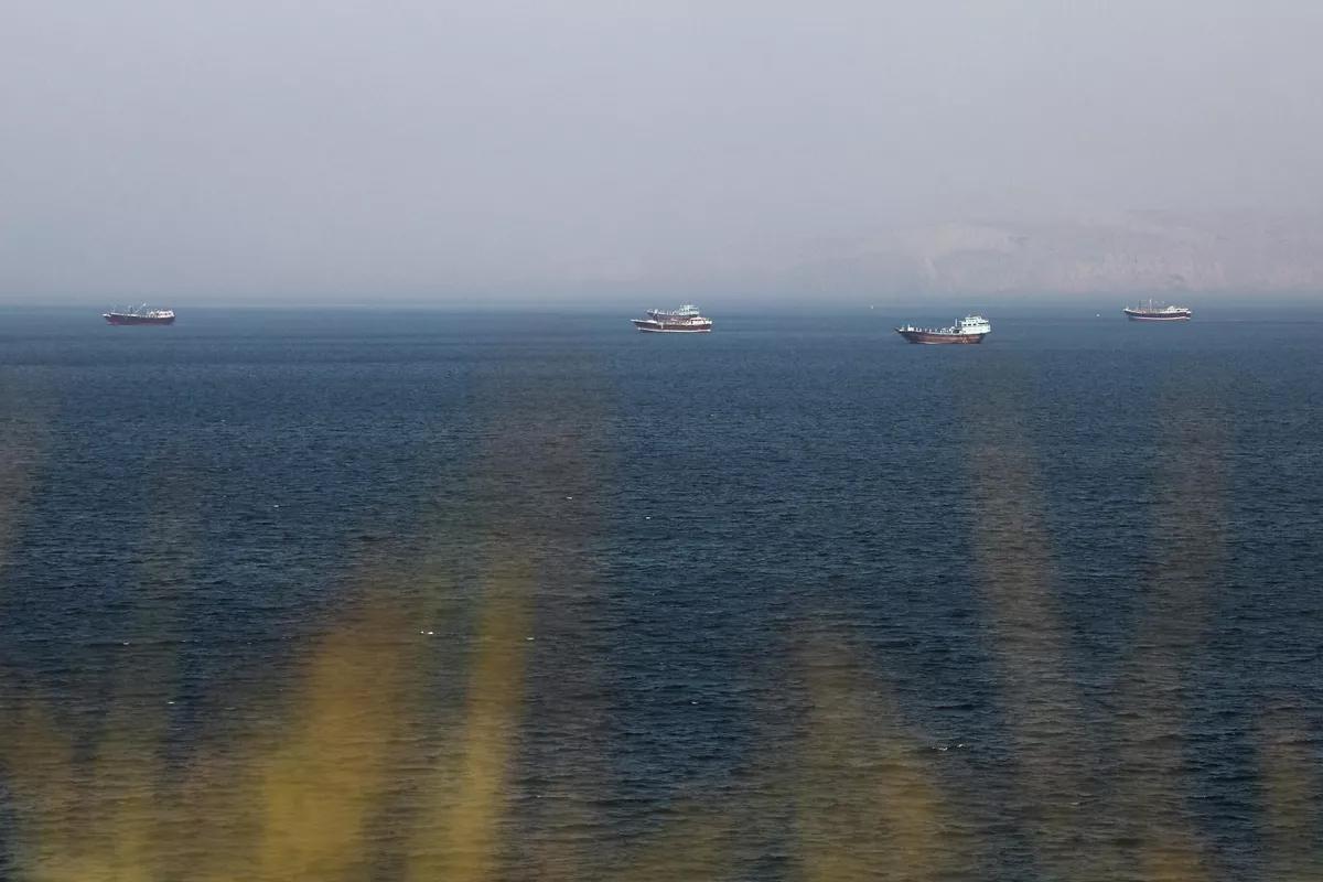 Иран объявил охоту на танкеры и сжег 10 судов, проигнорировавших приказ