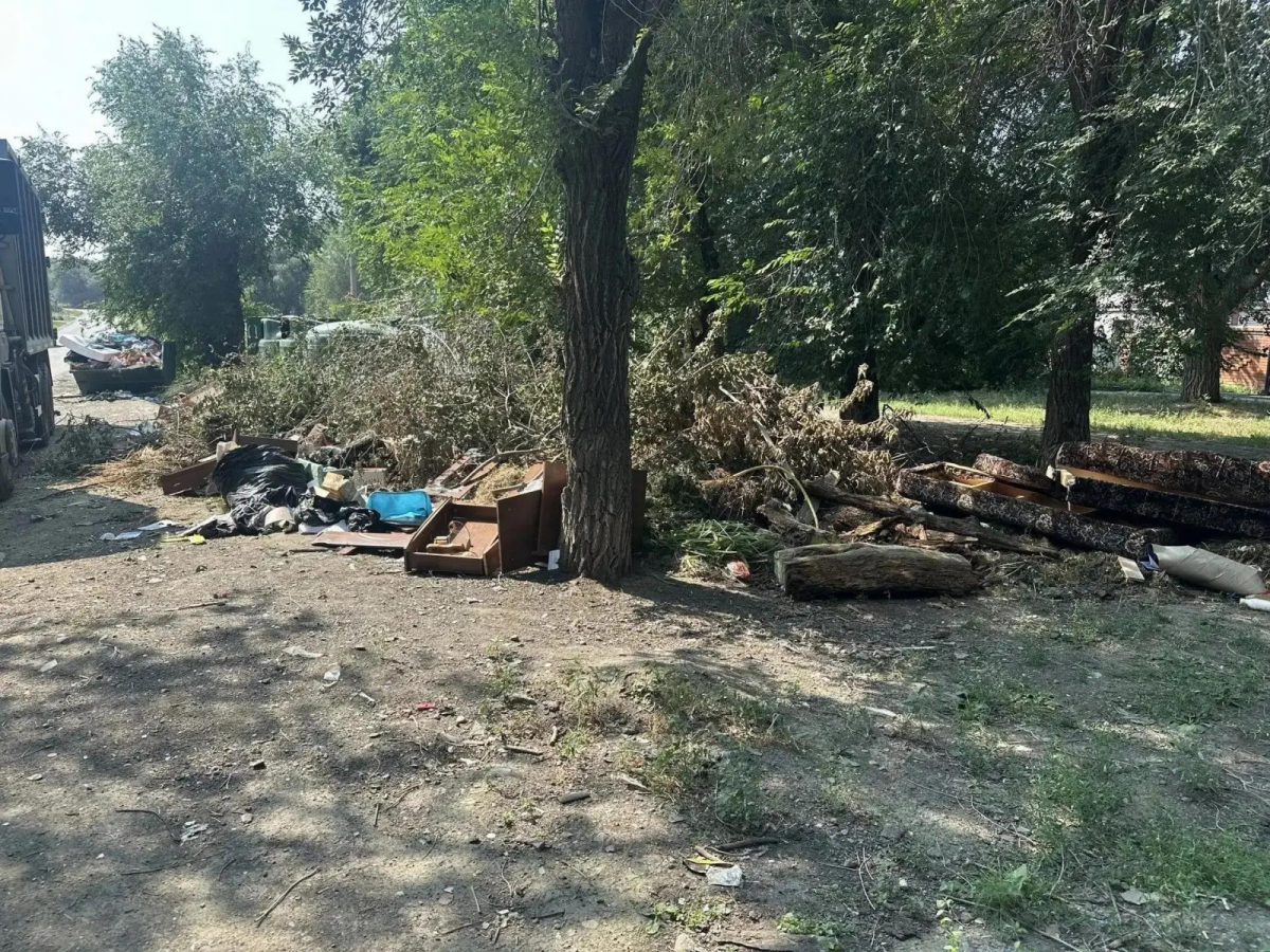 В Орске с начала года вывезли более трех тысяч кубометров несанкционированных отходов