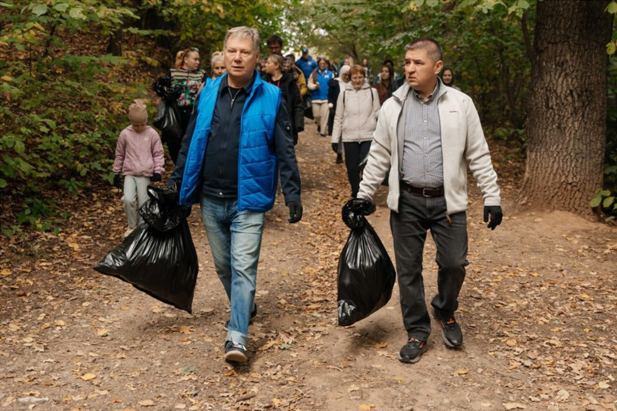 Глава Владимир Доброхотов пригласил жителей Чебоксар на последний весенний субботник