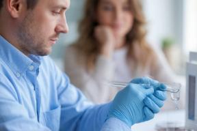 Семейное «таинство» или проверка на доверие: депутаты Госдумы разделились в споре о ДНК-тестах для новорождённых