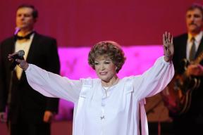 Дожив до 88 лет, Эдита Пьеха раскрыла секрет молодости: «Боюсь стать толстой»