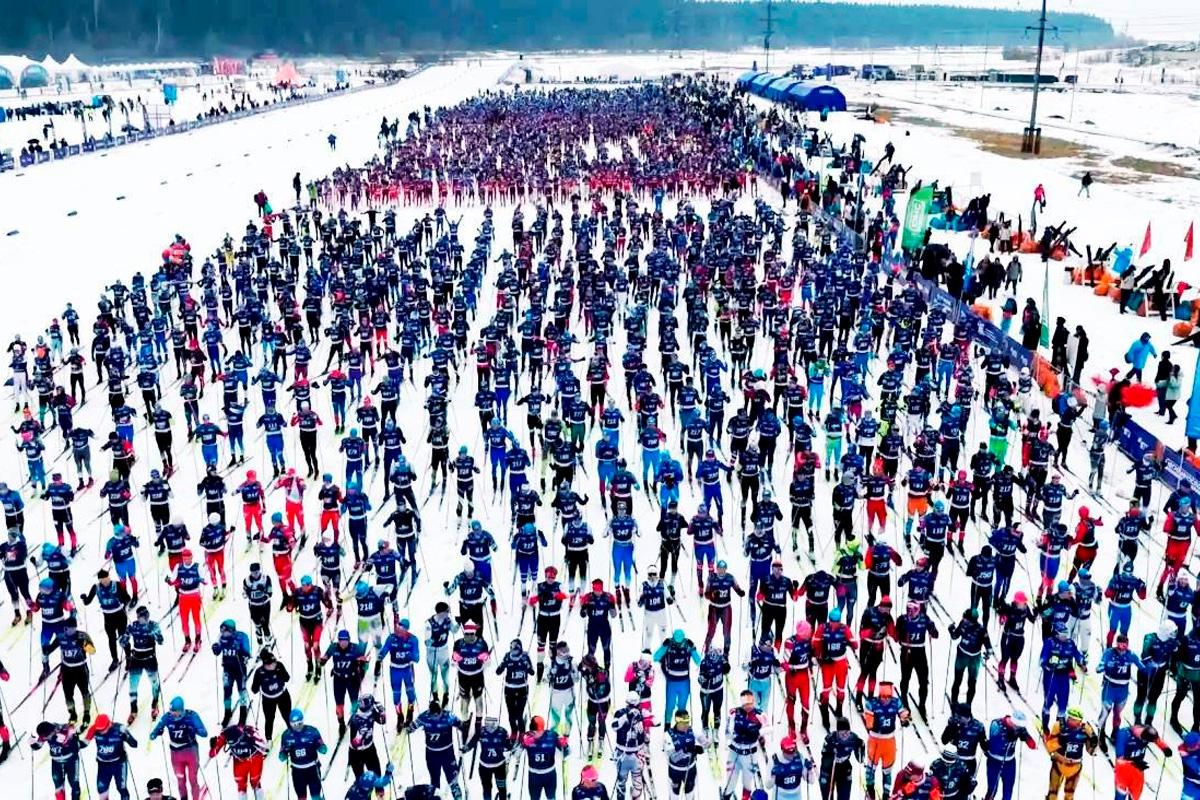 Руслан Кухарук: В Ханты-Мансийске стартовал XIII Югорский лыжный марафон при участии порядка 4 тыс. спортсменов