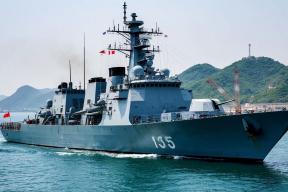 Три дуэли и 87 часов противостояния: как китайские моряки учатся не отступать