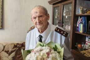 Врио губернатора Тверской области Виталий Королев поздравил со вековым юбилеем участника Великой Отечественной войны Алексея Алексеевича Тятькина