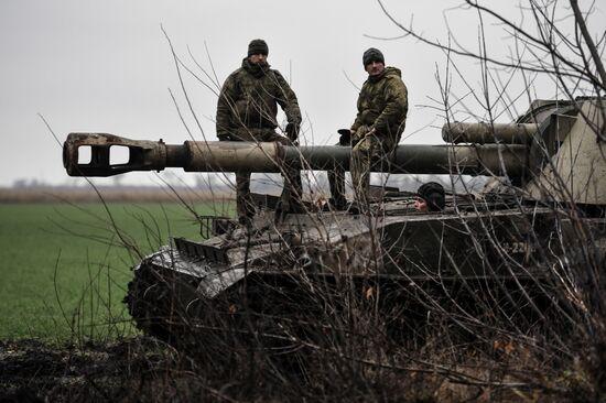 Российские военные взяли под контроль Урожайное и приближаются к ключевой дороге