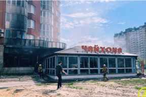 В Петербурге сгорел ресторан на Богатырском проспекте