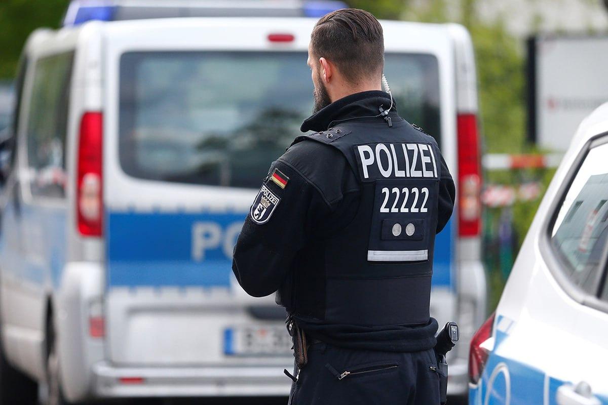 Гранитная плита и статуя испарились: загадка на немецком кладбище