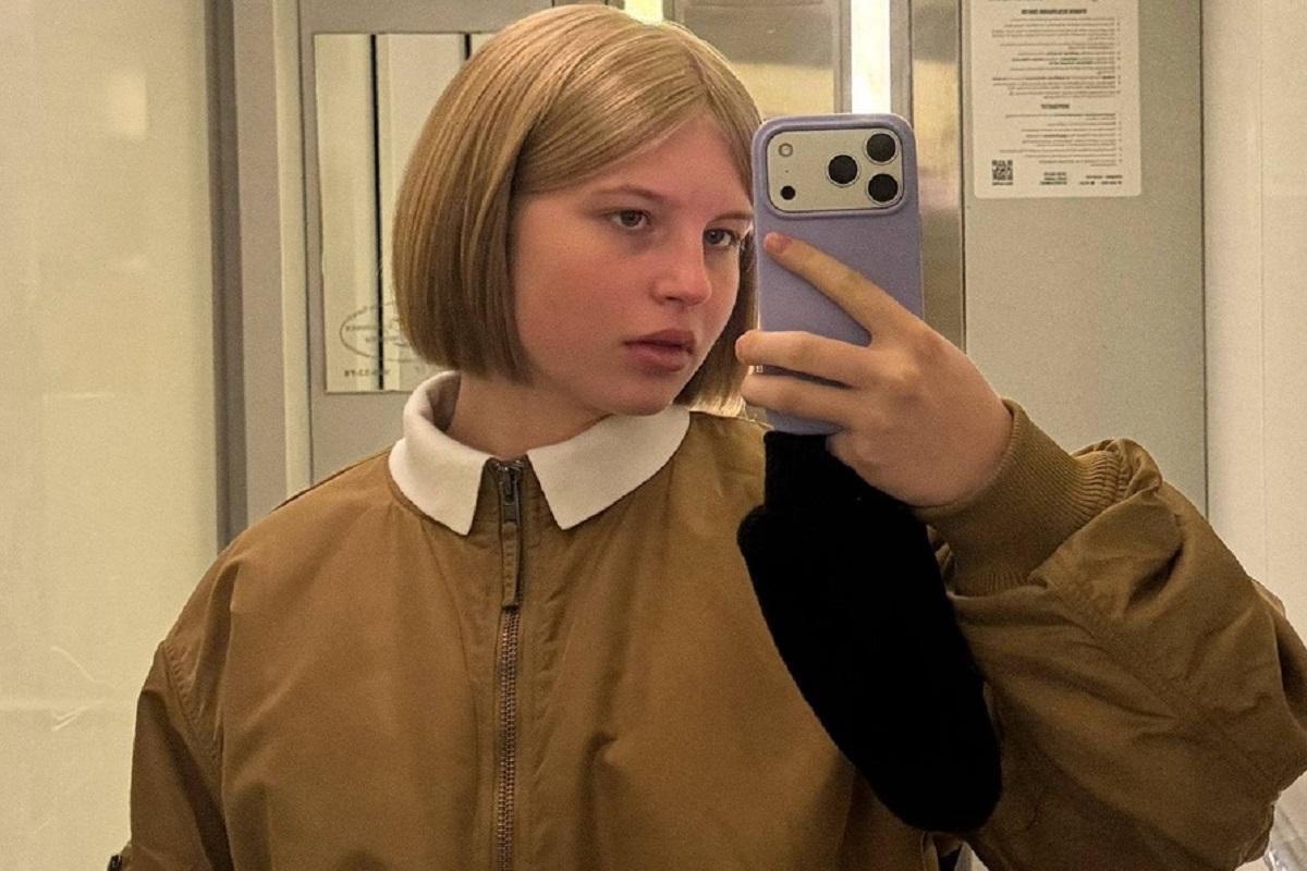 Вслед за сестрой младшая дочь Юлии Пересильд решилась на смену имиджа