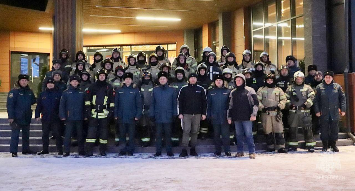 «От вашей работы напрямую зависят жизни людей»: Губернатор Сергей Носов поздравил сотрудников и ветеранов противопожарной службы Магаданской области с профессиональным праздником