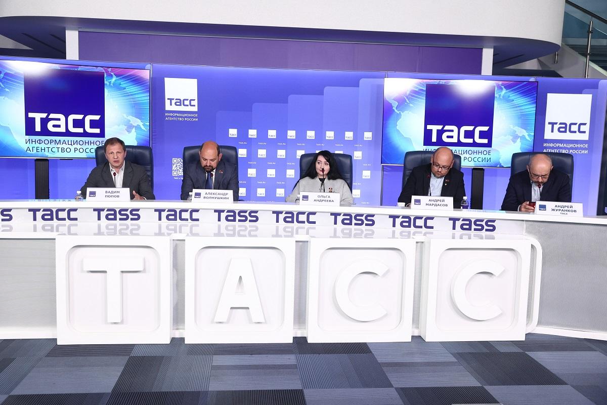 От запрета на въезд семей до ответственности работодателей: депутаты «Справедливой России» предложили изменить правила миграции в Московской области