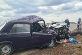 Смертельный выезд на «встречку»: лобовое столкновение под Ставрополем превратило ВАЗ и Hyundai в груду металла