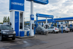 На АЗС «Газпромнефть» в Екатеринбурге ограничили разовую продажу бензина до 40 литров