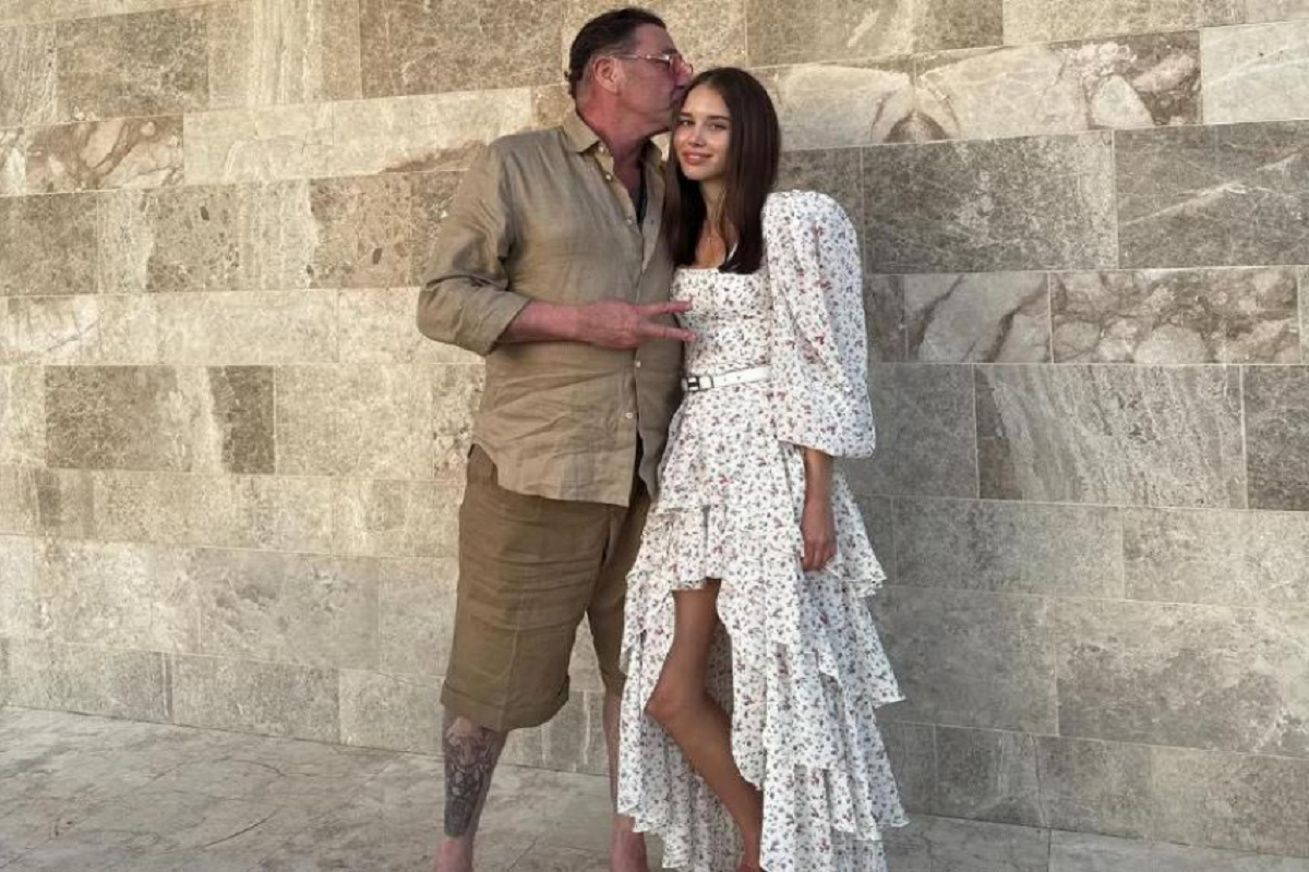 Лепс продает два особняка ради Авроры Кибы