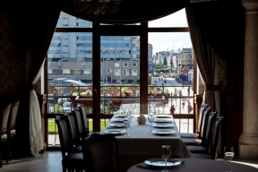 Казань включили в топ-3 городов России по уровню обслуживания в досуговых заведениях общепита