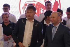 Мэр Александр Болдакин поздравил водителя ульяновского трамвая, признанного одним из лучших в России