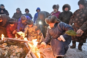 Очищение огнем: в Кызыле развернули 8 площадок для буддийского обряда «Сан салыр»