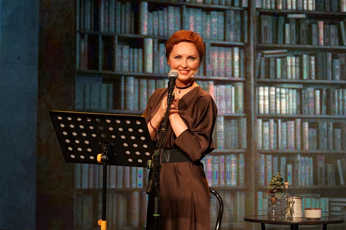 Елена Ксенофонтова решилась на операцию из-за витилиго на веках