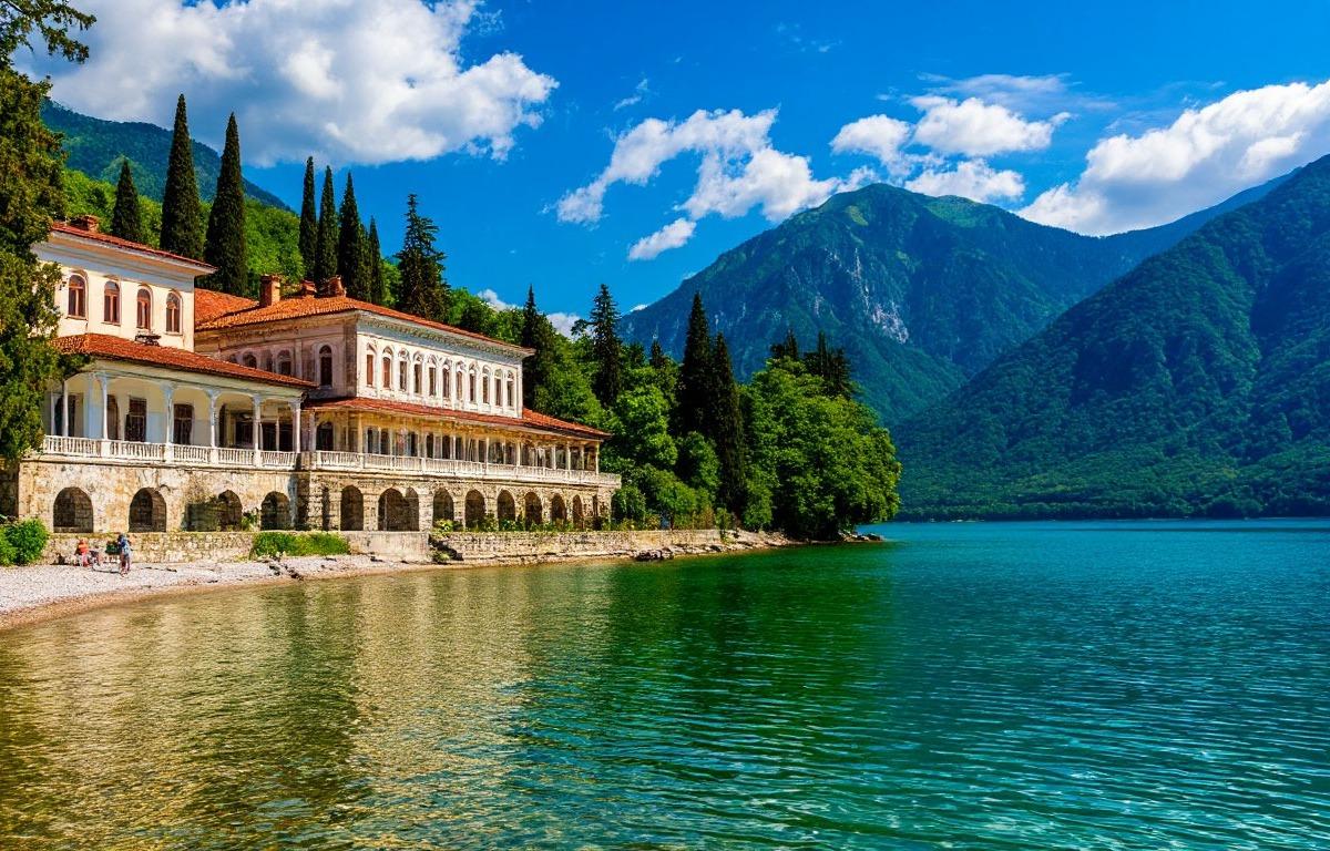 Спонтанный отдых под запретом: как новые правила въезда ломают привычки российских семей