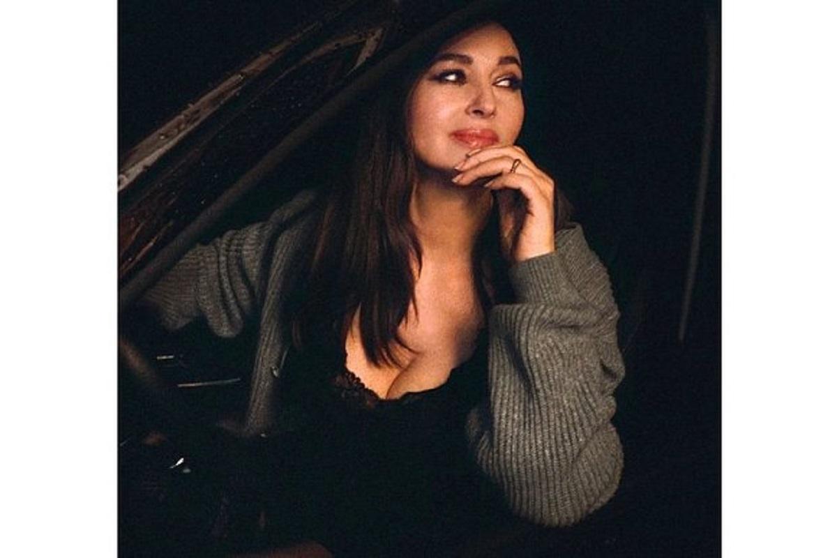 Моника Беллуччи в 61 год снова покорила сеть дерзким образом