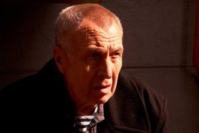 Сын писателя-фронтовика, режиссер «Белорусского вокзала» и тесть Чубайса: юбилей у Андрея Смирнова