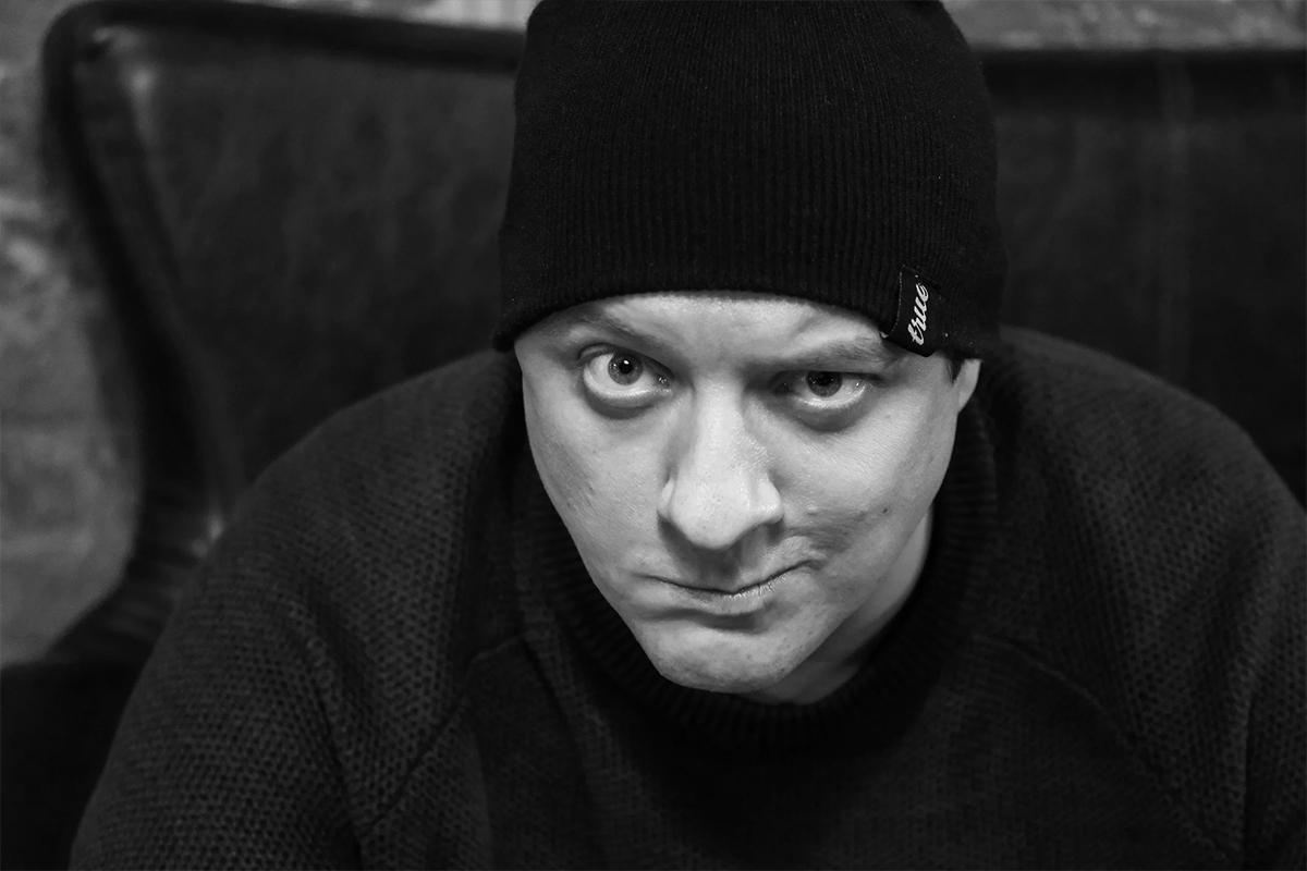 Прах звезды «Полицейского с Рублевки» Романа Попова развеяли над морем в Сочи: последняя воля выполнена