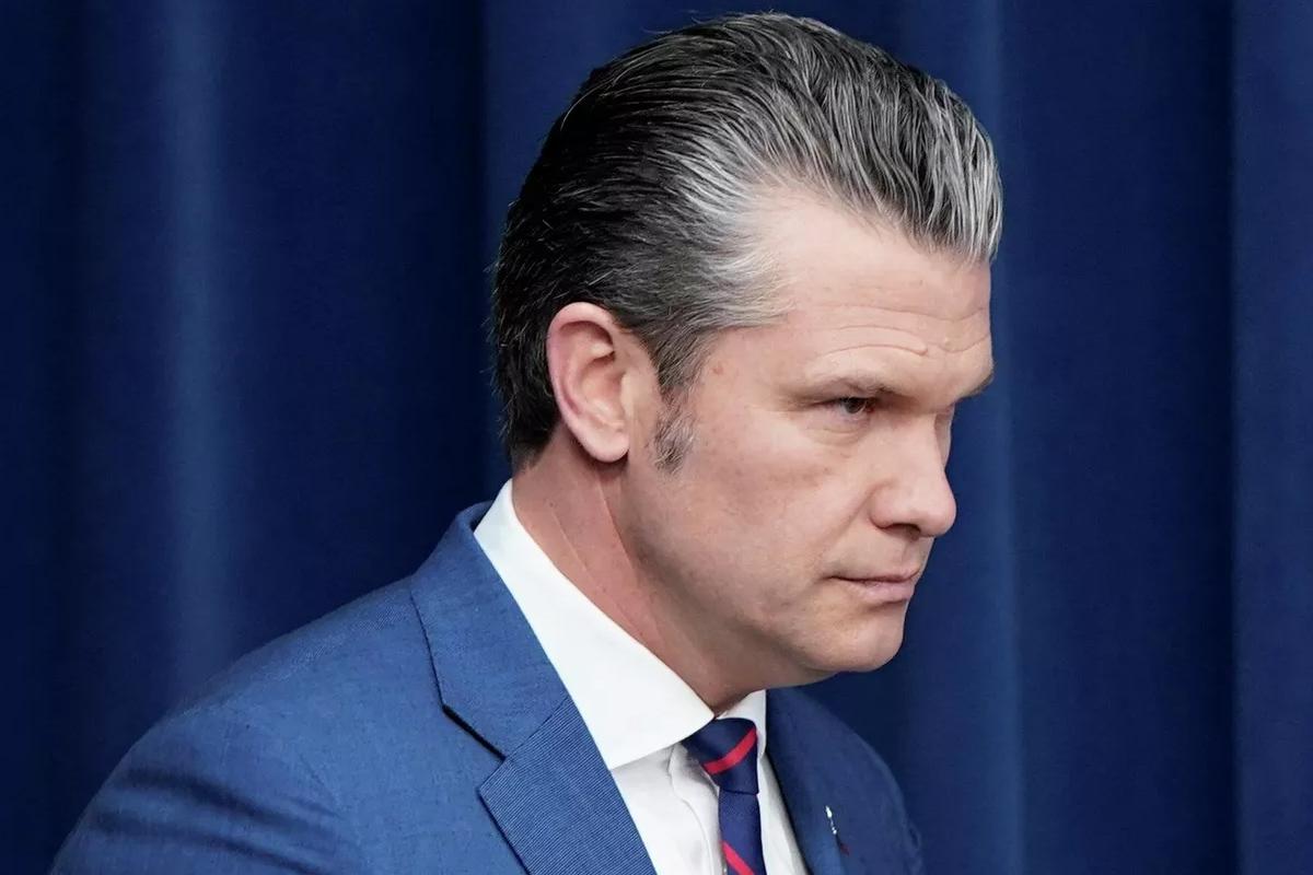 Демократы дали бой: Хегсету грозит импичмент за военные преступления в Иране