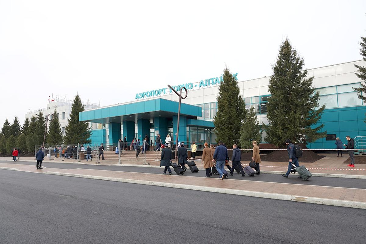 Горно-Алтайск и Омск соединят прямые авиарейсы