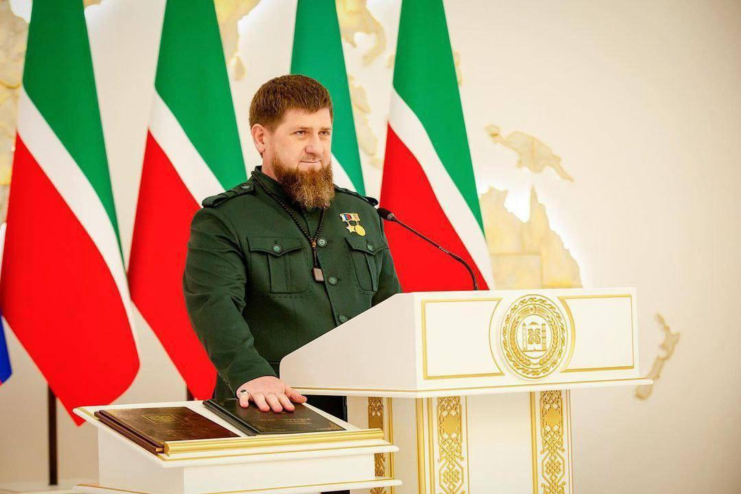 Спикер Парламента Чеченской Республики Шаид Жамалдаев поздравил Рамзана Кадырова с 19-й годовщиной вступления в должность главы Чечни