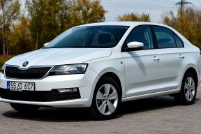 В России продают две Skoda Rapid 2022 года выпуска за 2,3 и 2,5 млн рублей