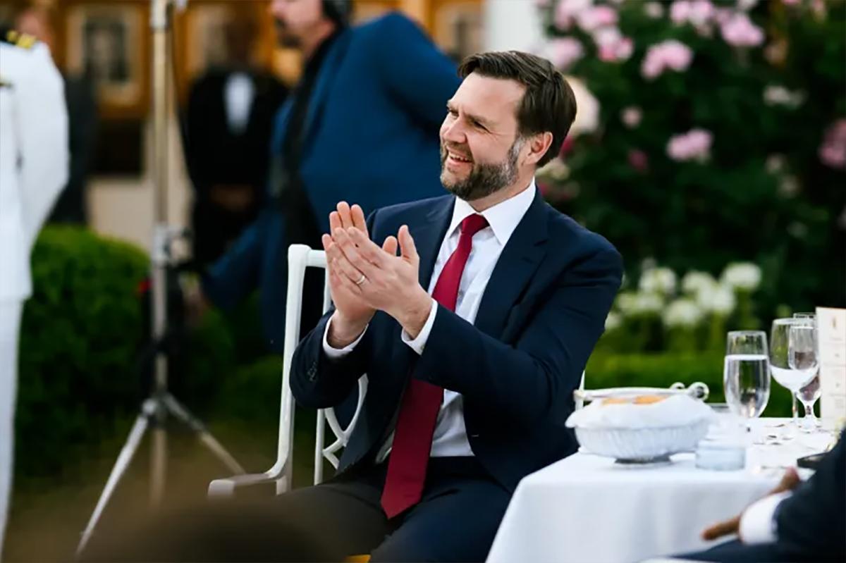 Вице-президент США допустил, что антихрист уже живёт среди нас: «Я бы не удивился»