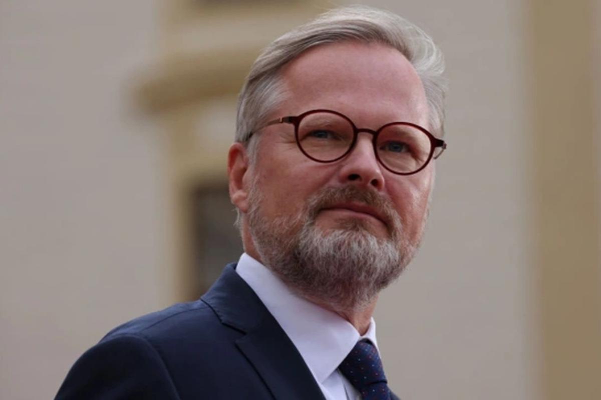 Премьер Чехии прокомментировал слова Медведева в Адрес Гашека