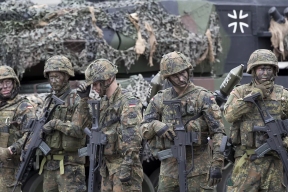 Школьники в Германии анонсировали акцию протеста против закона о военной службе