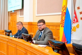 Освещение, капремонт улиц и социальная сфера: Врип главы Чебоксар Станислав Трофимов подвел итоги планёрки в администрации города