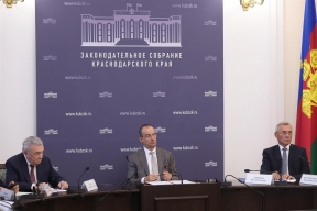 Юрий Бурлачко провел депутатскую планерку