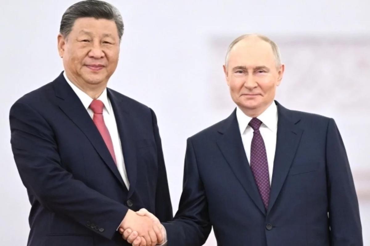 Путин и Си Цзиньпин проводят видеоконференцию
