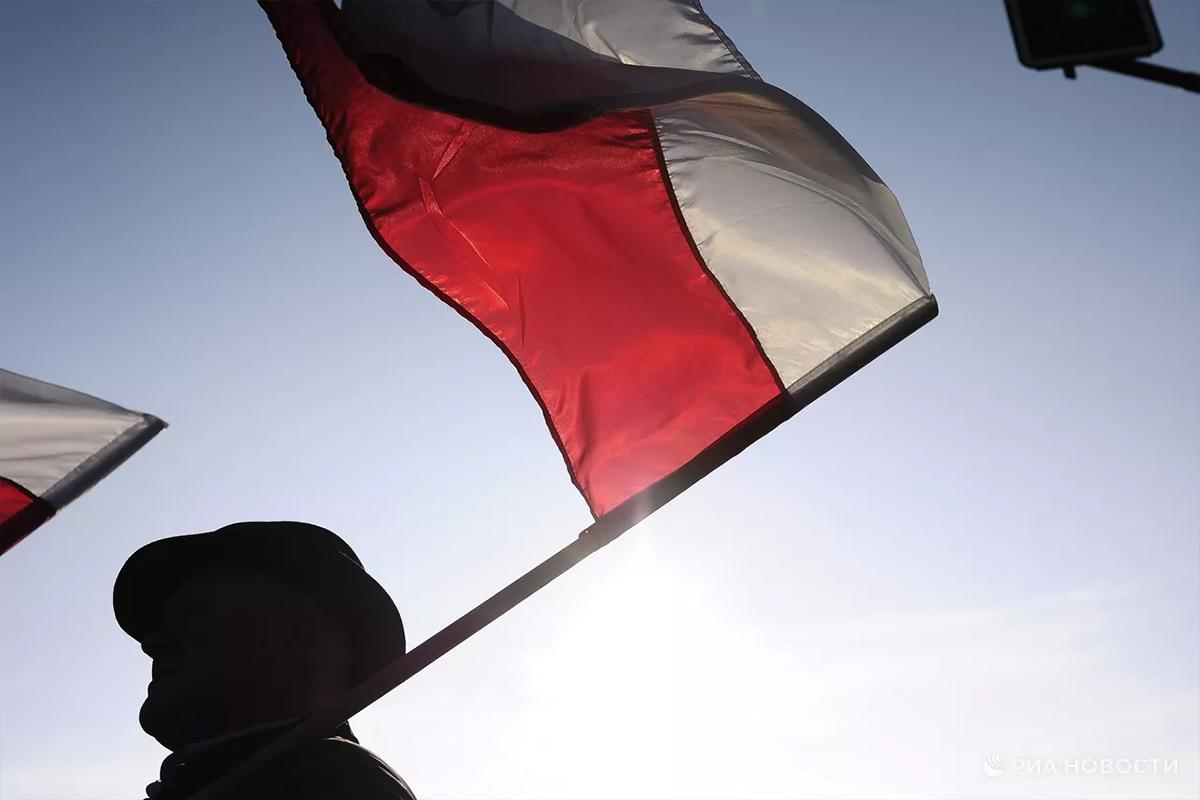 Польский депутат обвинил Варшаву в намеренном вовлечении страны в войну с Россией через удары дронов ВСУ