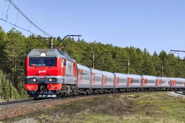 Следующие в Краснодарский край поезда задержаны из-за ЧП в Ростовской области