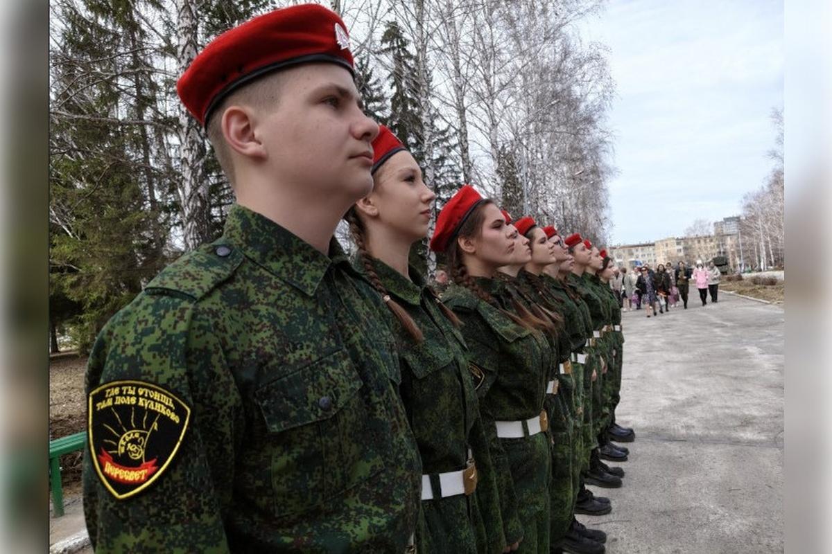 Почти 90 тысяч новосибирских школьников и студенты участие в отборочных этапах «Зарницы 2.0»