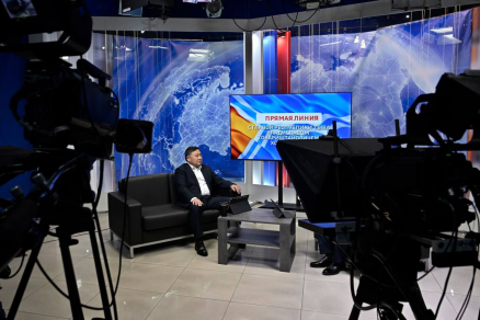 Завод по переработке ТКО, новые педагоги и борьба с «наливайками»: В ходе прямой линии главе Тувы Владиславу Ховалыгу поступило свыше 600 вопросов