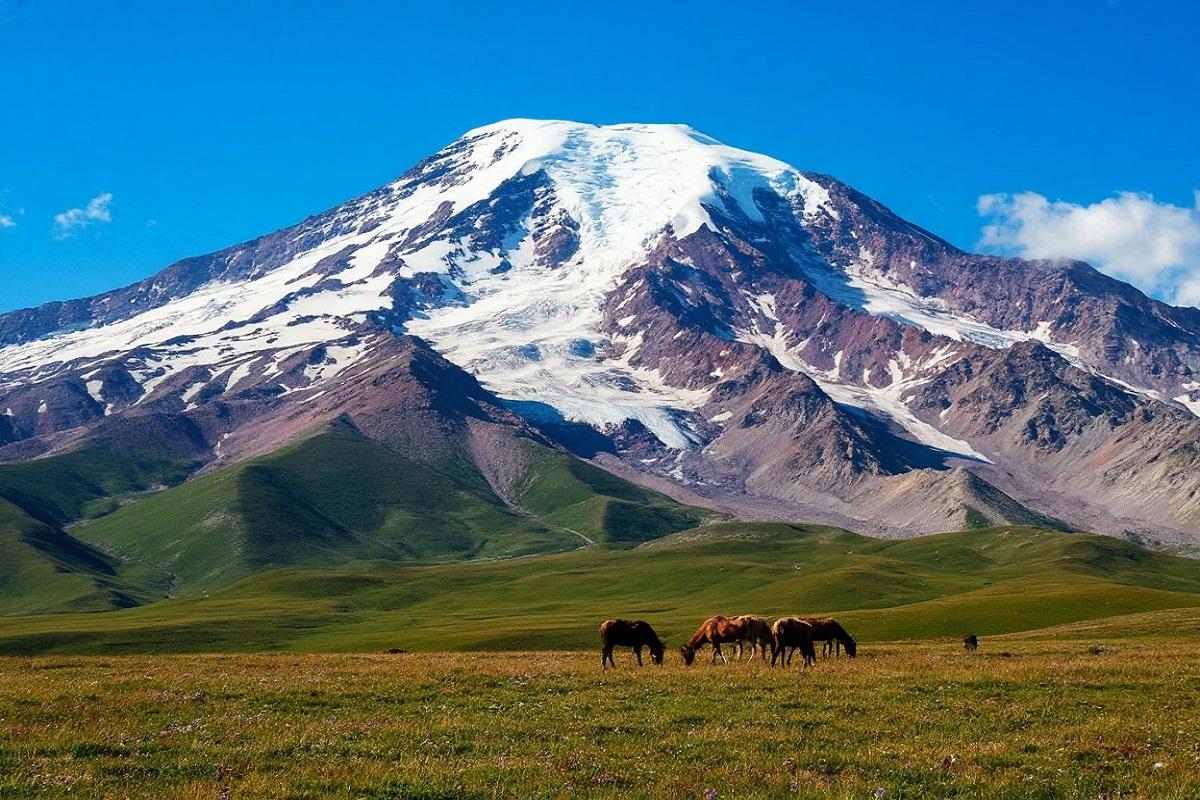 С 2027 года за восхождение на Эльбрус придется платить