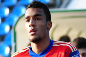 Футболист Адамс попал в больницу с огнестрельным ранением