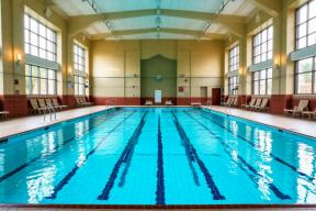 Доступная среда и грудничковое плавание: в Лобне достроили уникальный ФОК, где лечат тело и душу