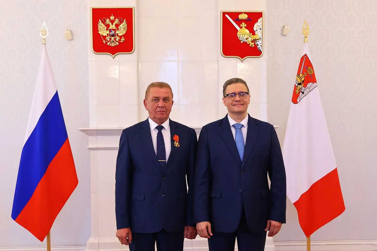 Губернатор Георгий Филимонов вручил государственные награды лучшим работникам и многодетным семьям Вологды