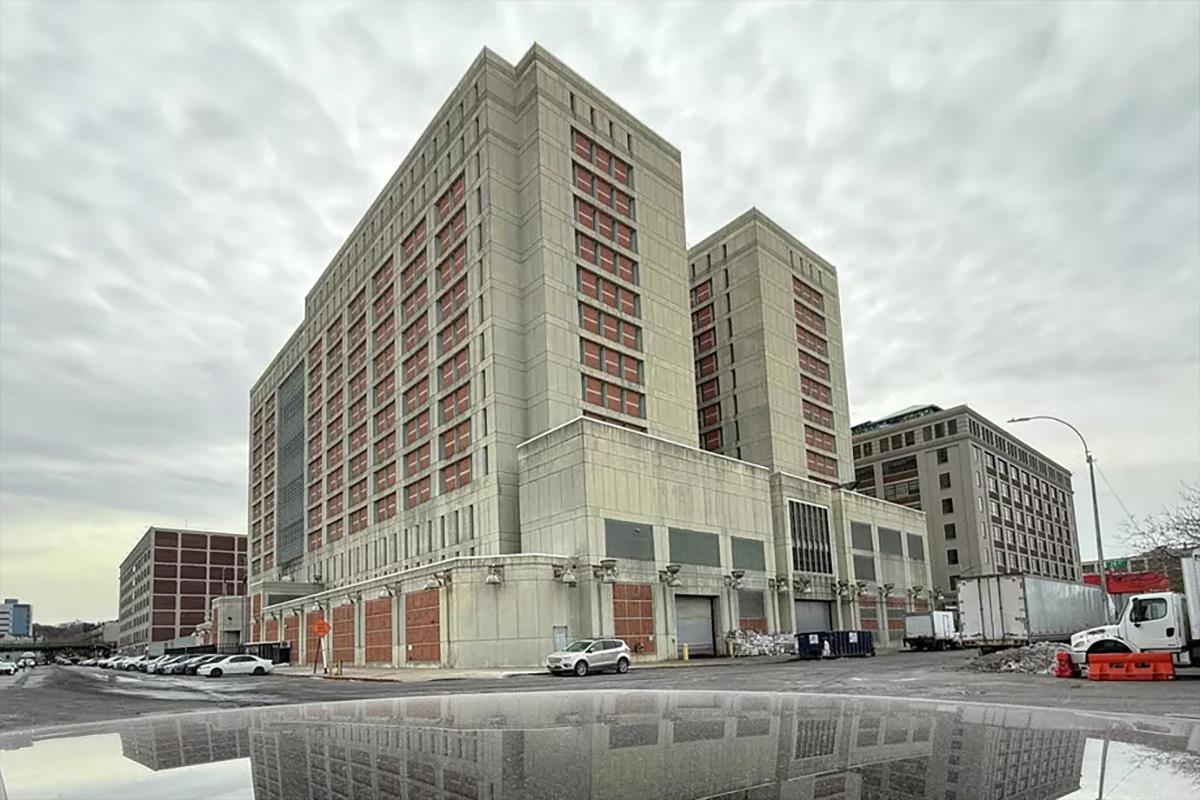 У изолятора, где содержится Мадуро, сложилась напряженная обстановка