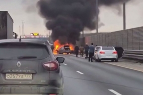 Teenagers near Moscow could not get out of the car that caught fire after the accident