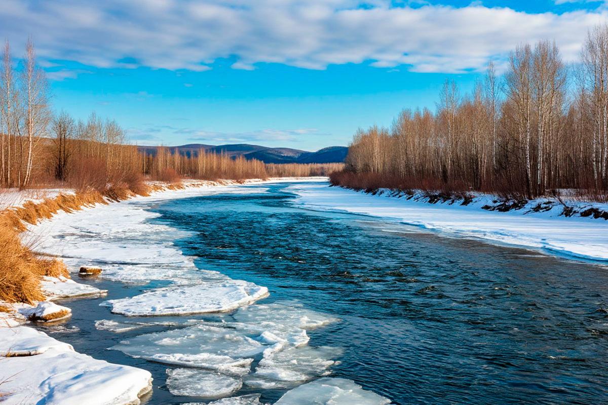 В районе города Абазы образовался ледяной затор на реке Абакан