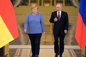 Merkel explained the importance of contacts with Putin