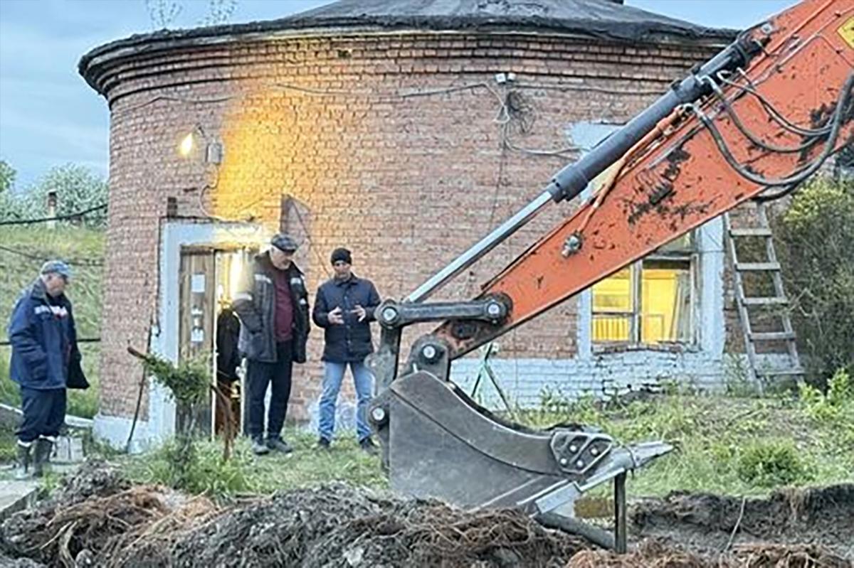 Хакасию накрыло волной коммунального коллапса: после трех дней без воды новый порыв отключил районный центр
