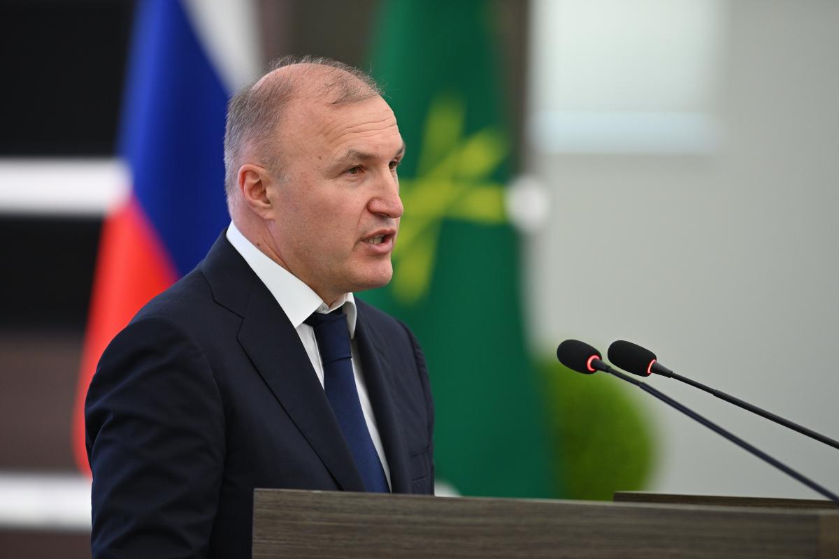 «В основе успехов — единство жителей Адыгеи»: Мурат Кумпилов выступил с отчетом об итогах работы Кабинета министров в 2025 году